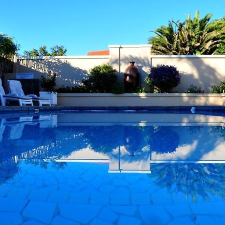 The Blue Lotus Guest House Порт Елизабет Екстериор снимка