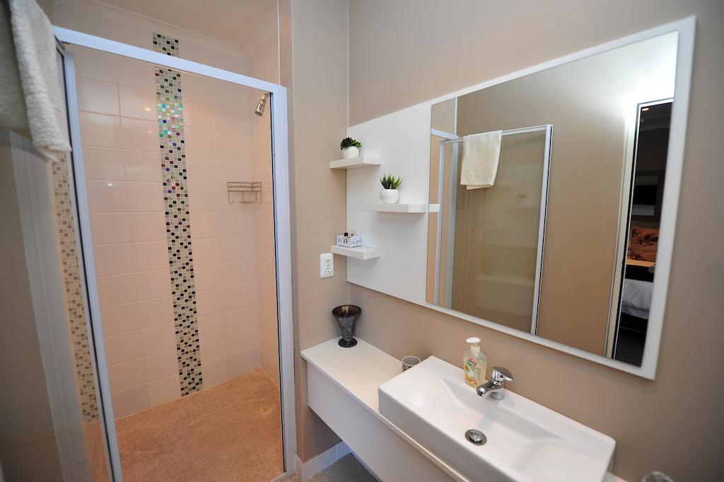 The Blue Lotus Guest House Порт Елизабет Екстериор снимка