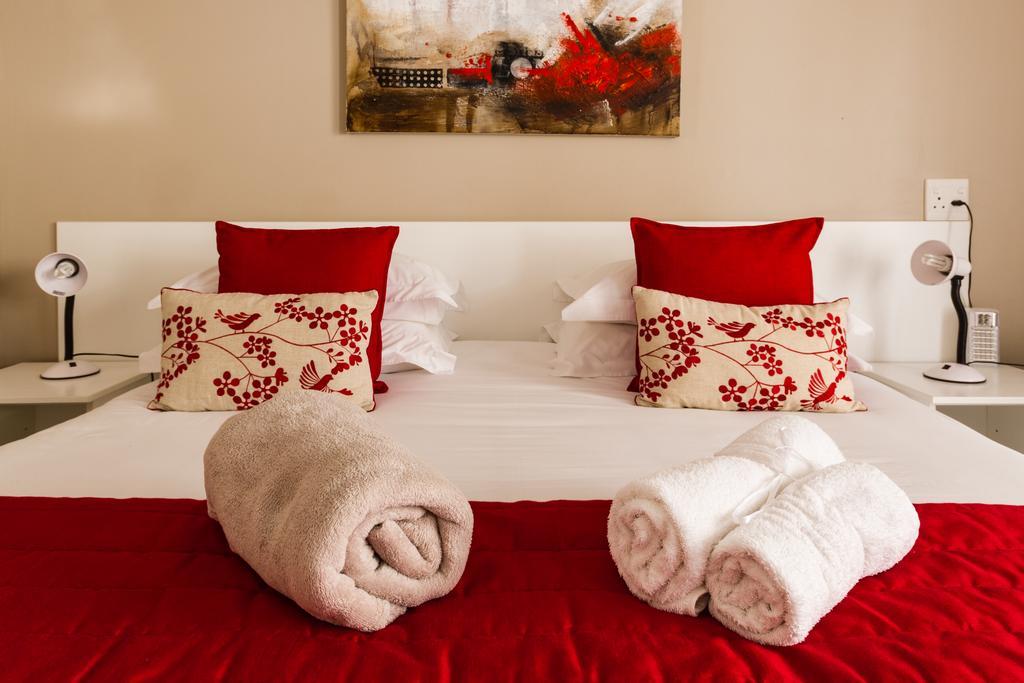 The Blue Lotus Guest House Порт Елизабет Екстериор снимка